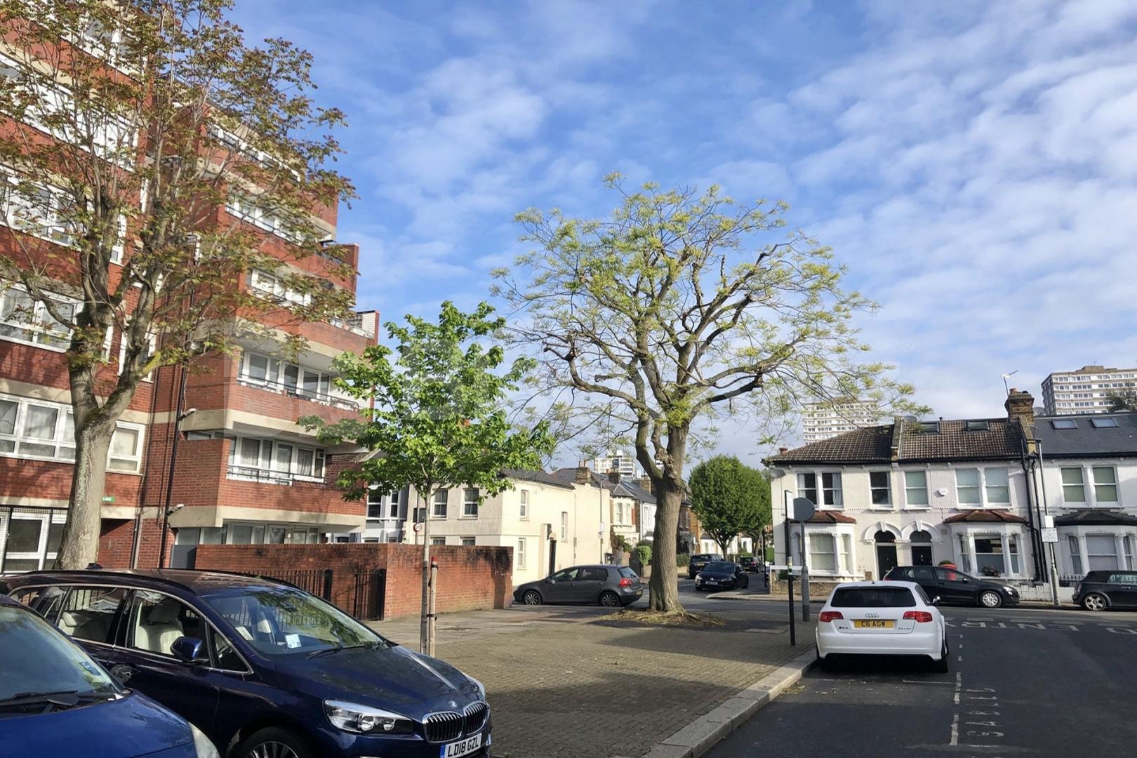 Duplex apartment with balcony & 1150 Sq. Ft of living & entertaining space Bullen Street, Battersea