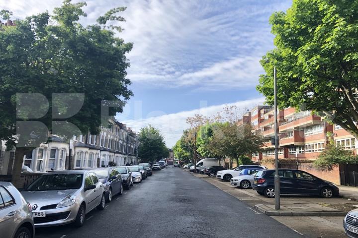 Duplex apartment with balcony & 1150 Sq. Ft of living & entertaining space Bullen Street, Battersea
