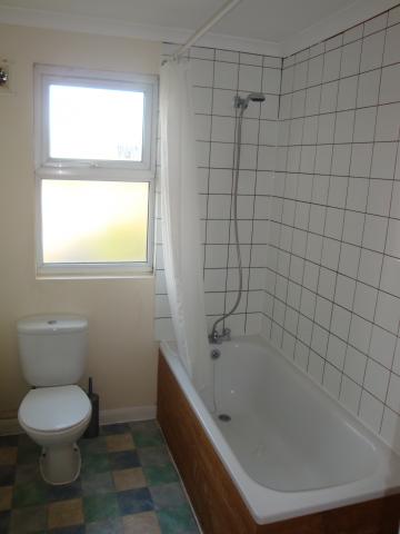 			WHOLE HOUSE, 5 Bedroom, 1 bath, 1 reception House			 Burnley Road, DOLLIS HILL