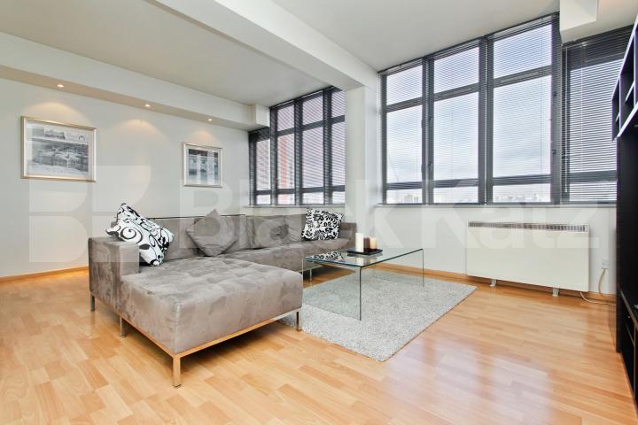 			New Instruction, 2 Bedroom, 1 bath, 1 reception Flat			 City Road, ISLINGTON