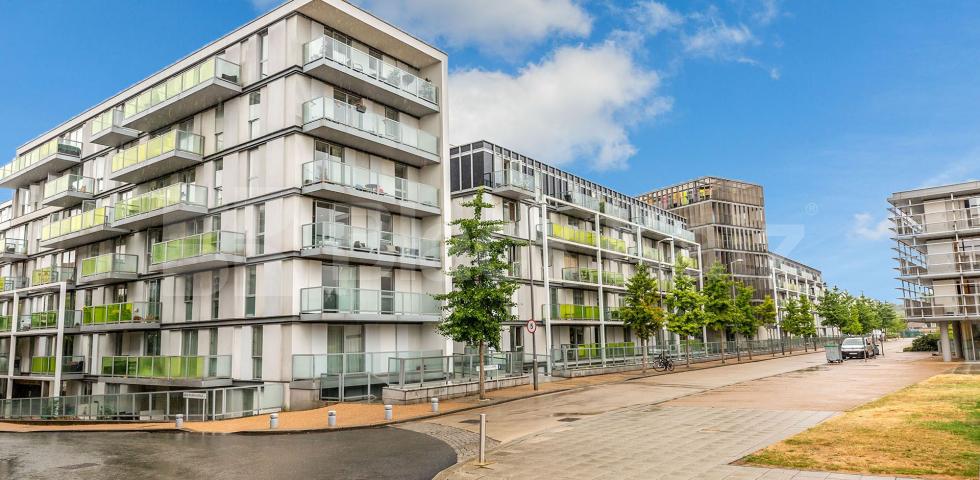 			Private balcony!, 1 Bedroom, 1 bath, 1 reception Apartment			 Emerson Building, New River Village, Crouch End / Hornsey