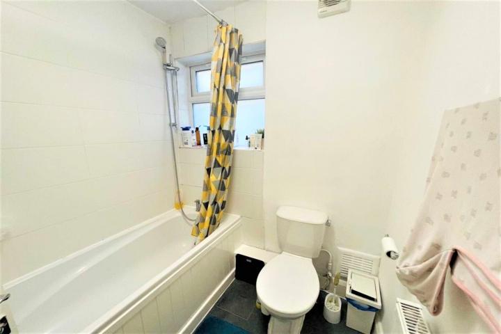 Modern and Central Apartment Purvess Road, Kensal Green