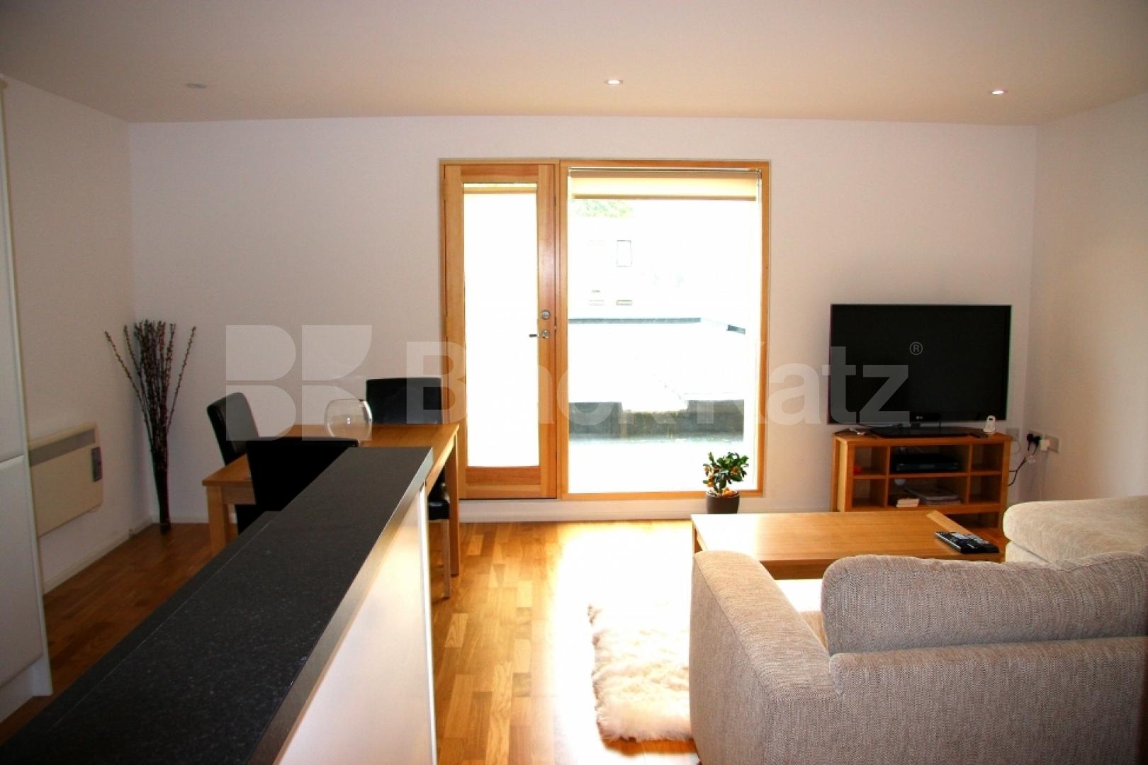 			BRAND NEWLY REFURBISHED MODERN FLAT, 2 Bedroom, 1 bath, 1 reception Flat			 Chalton Street , CAMDEN-EUSTON