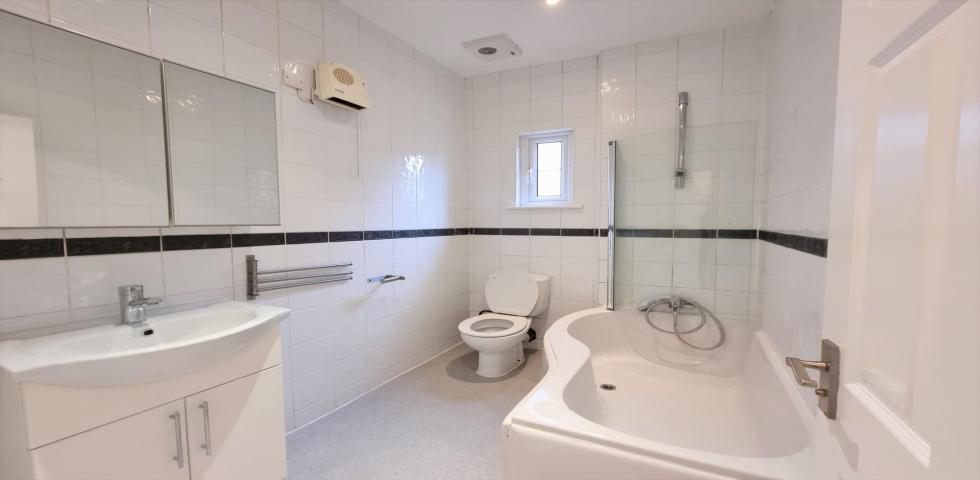 			Studio Apartment, 1 bath, 1 reception Apartment			 West End Lane, WEST HAMPSTEAD