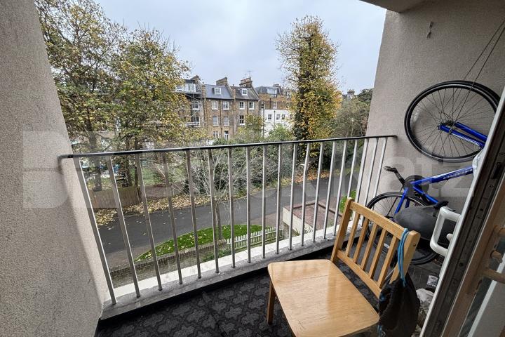 Arranged over two floors with balcony Cedars Road, Clapham Common