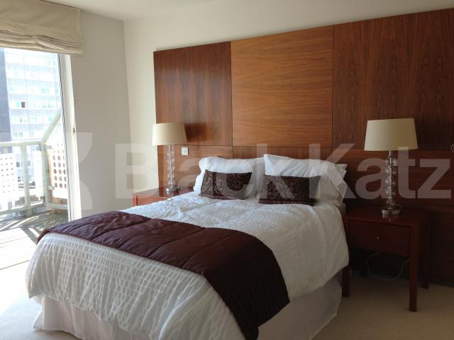 			New Instruction, 2 Bedroom, 1 bath, 1 reception Flat			 City Road, ISLINGTON