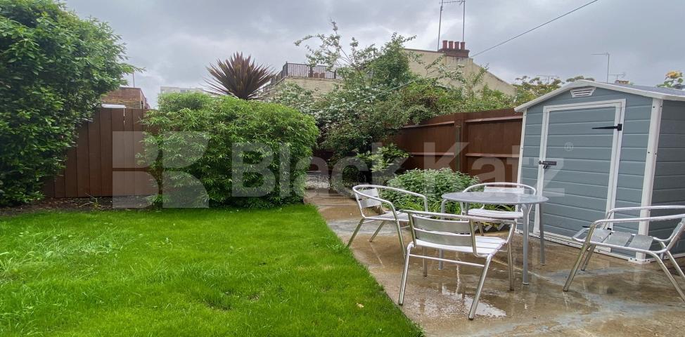 			LET, 3 Bedroom, 1 bath, 1 reception House			 Crimsworth Road, Vauxhall