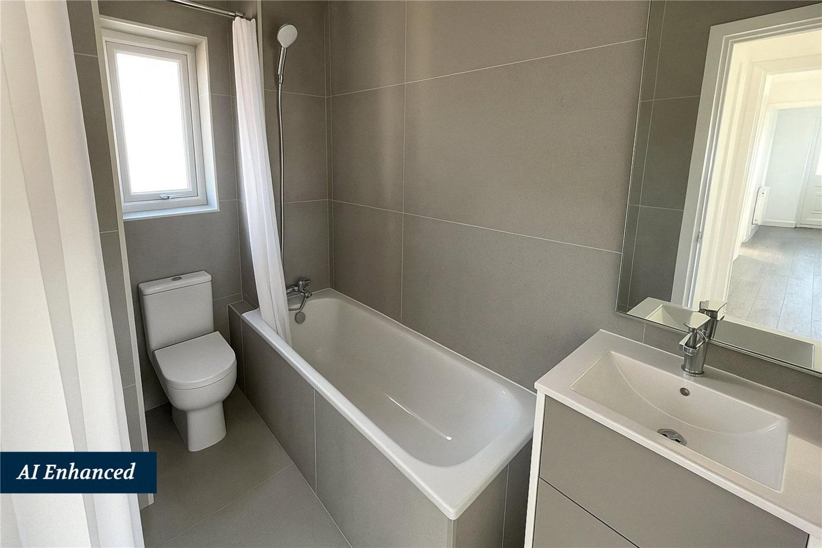 			4 Bedroom, 2 bath, 1 reception Flat			 Hendon Way, Cricklewood