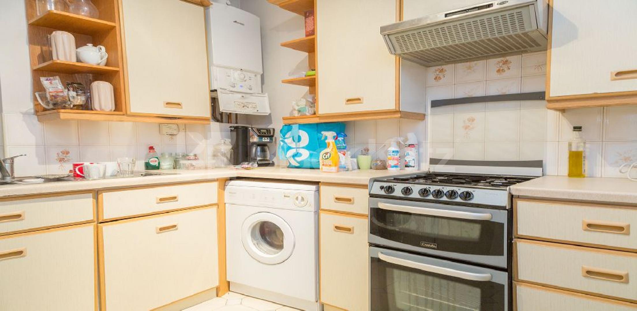 Two double bedroom flat located within minutes to Portobello Road  Clarendon Road, Ladbroke Grove - Portobello Road