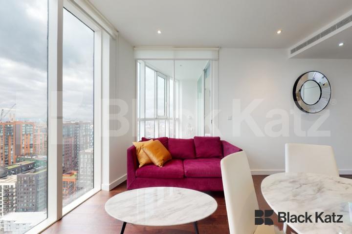Stunning two bedrooms on Nine Elms Wandsworth Road - Sky Gardens, Nine Elms
