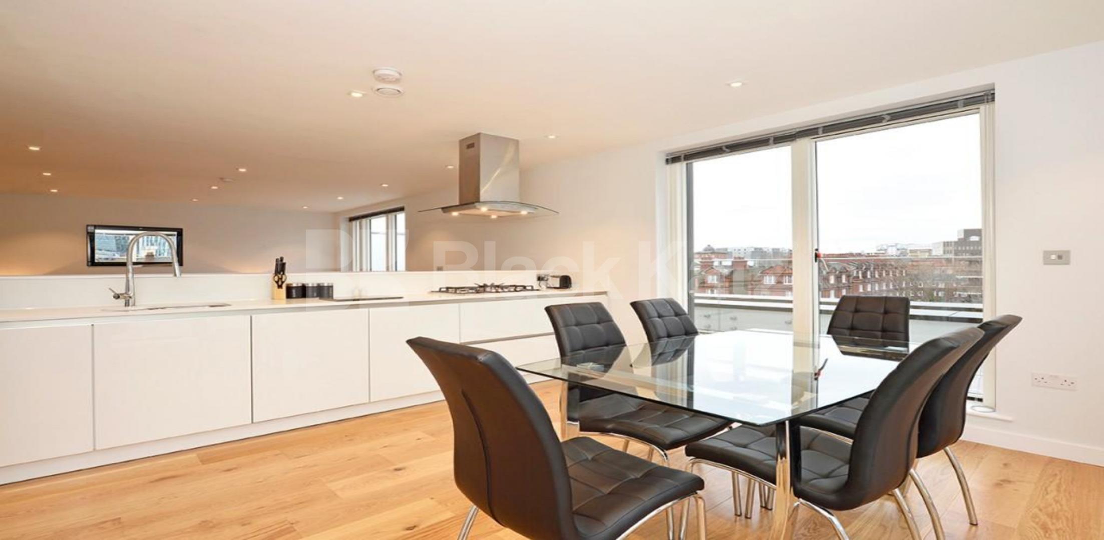 			A MUST SEE, 3 Bedroom, 1 bath, 1 reception Apartment			 Heneage Street E1, Aldgate / Liverpool street