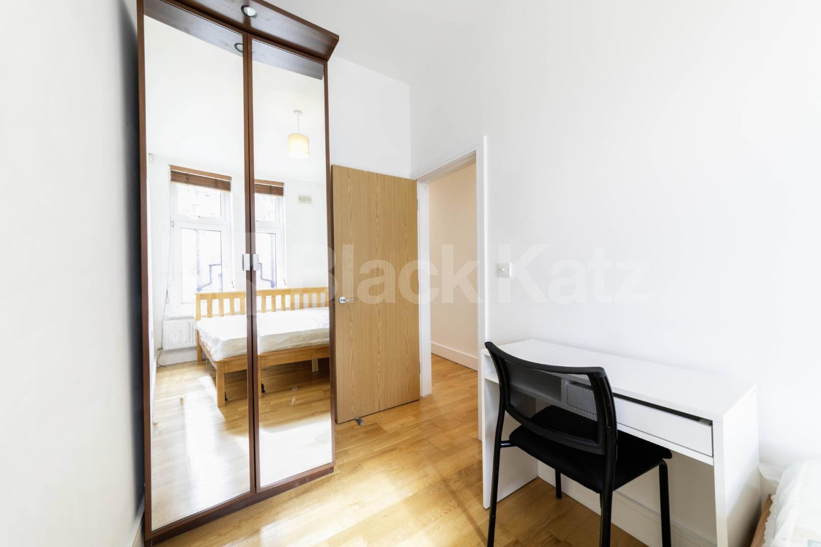 Located on the sought-after Charteris Road in the heart of Queens Park, this beautifully redecorated two-bedroom, two-bathroom apartment offers stylish and contemporary living.The property features two generous double bedrooms, both with space for de Charteris Road, Queens Park, NW6,  London
