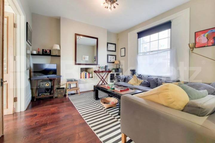 Spacious 3-Bed Flat on Caledonian Road with Modern Bathroom & Open-Plan Lounge Caledonian Road, Islington / Caledonian Road