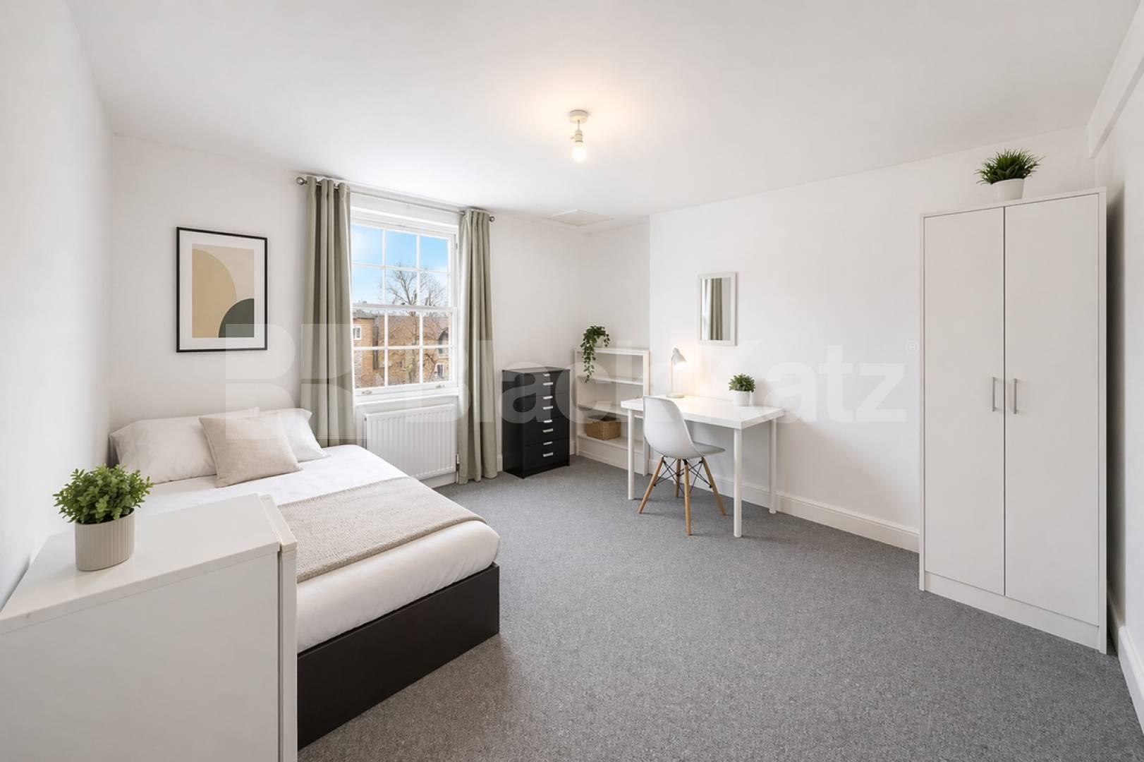 5 bedroom maisonette located walking distance to kings cross zone 1 Caledonian Road, Kings Cross / Angel