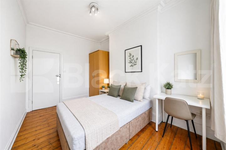 5 bedroom maisonette located walking distance to kings cross zone 1 Caledonian Road, Kings Cross / Angel