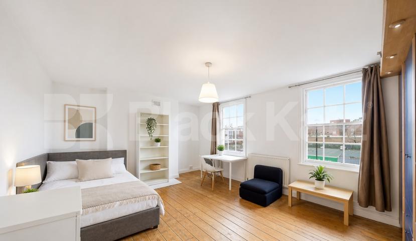 5 bedroom maisonette located walking distance to kings cross zone 1 Caledonian Road, Kings Cross / Angel