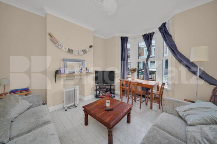 Spacious 6-Bedroom House – Perfect for Students & Professional Sharers  Calverley Grove, Archway