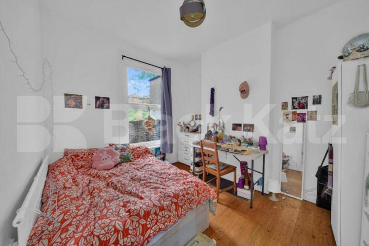 Spacious 6-Bedroom House – Perfect for Students & Professional Sharers  Calverley Grove, Archway