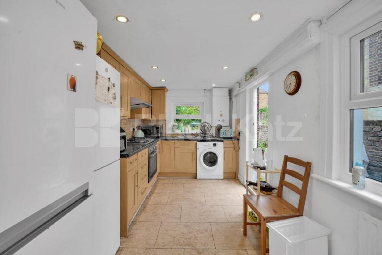 Spacious 6-Bedroom House – Perfect for Students & Professional Sharers  Calverley Grove, Archway