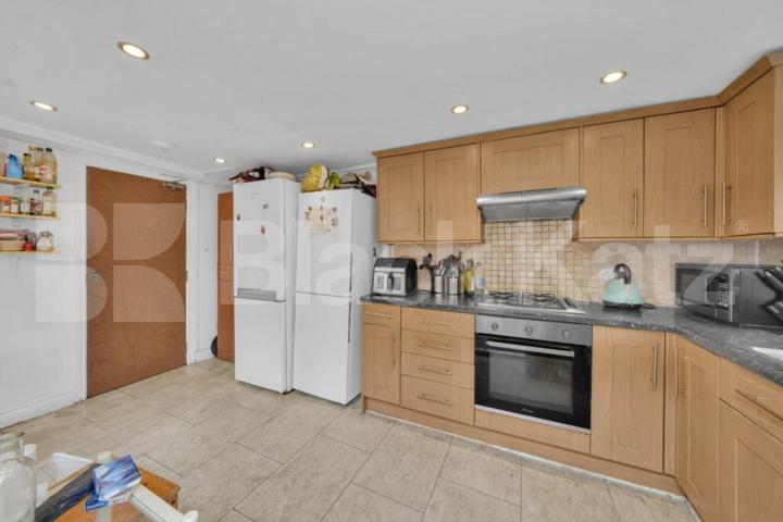 Spacious 6-Bedroom House – Perfect for Students & Professional Sharers  Calverley Grove, Archway