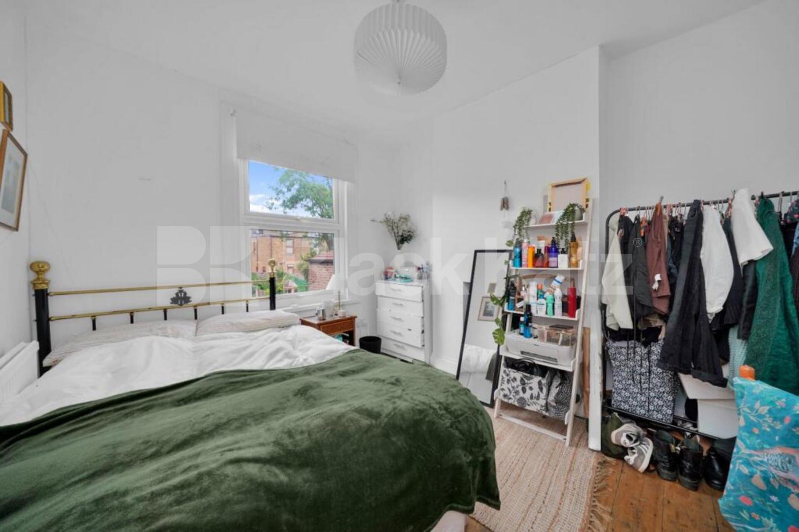 Spacious 6-Bedroom House – Perfect for Students & Professional Sharers  Calverley Grove, Archway