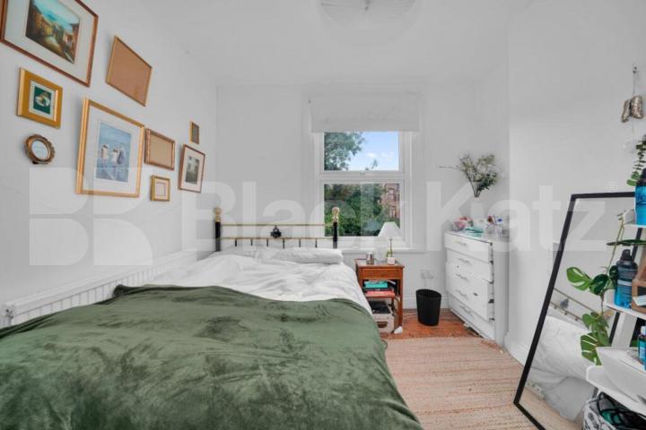 Spacious 6-Bedroom House – Perfect for Students & Professional Sharers  Calverley Grove, Archway