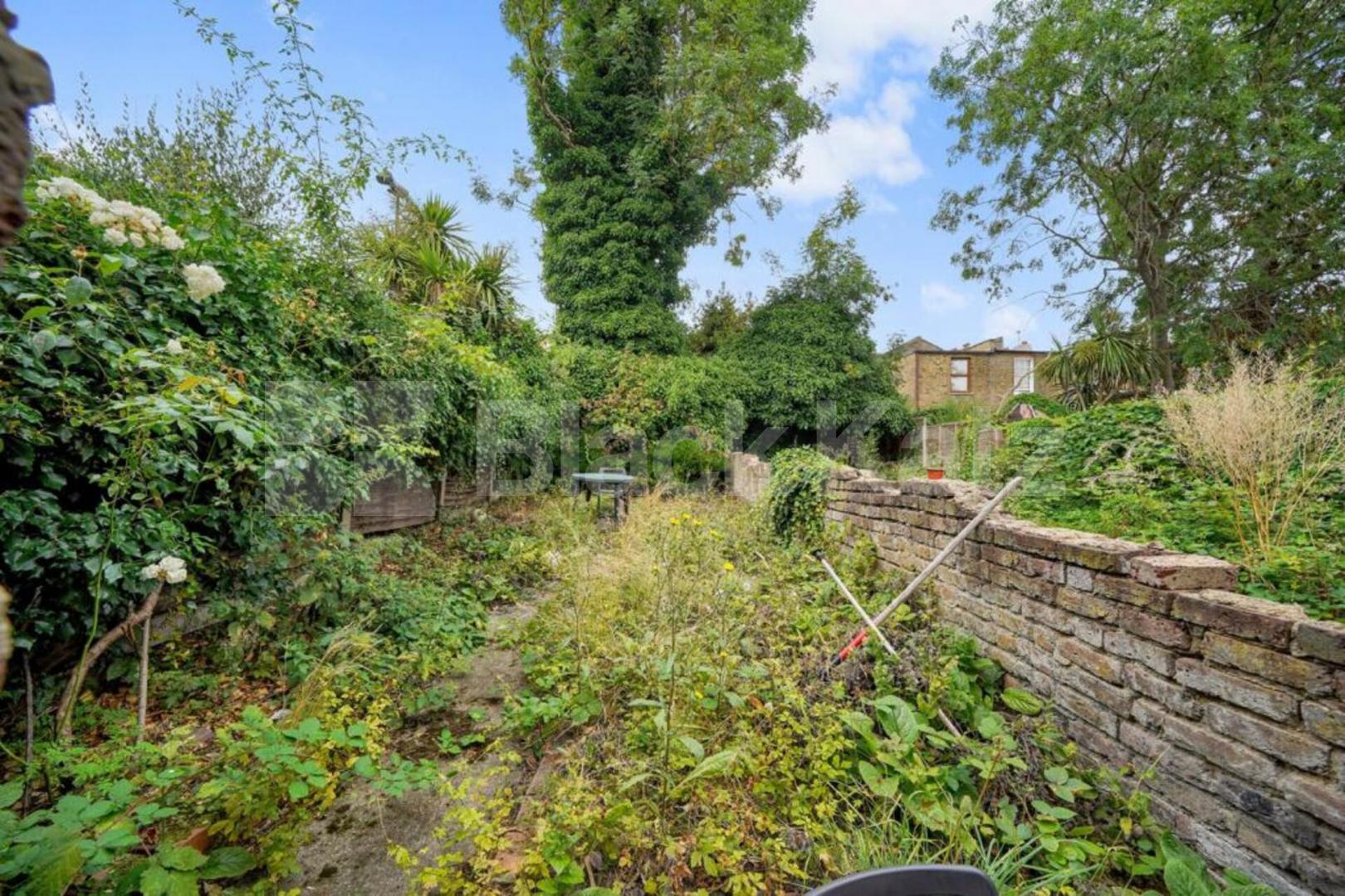 Spacious 6-Bedroom House – Perfect for Students & Professional Sharers  Calverley Grove, Archway