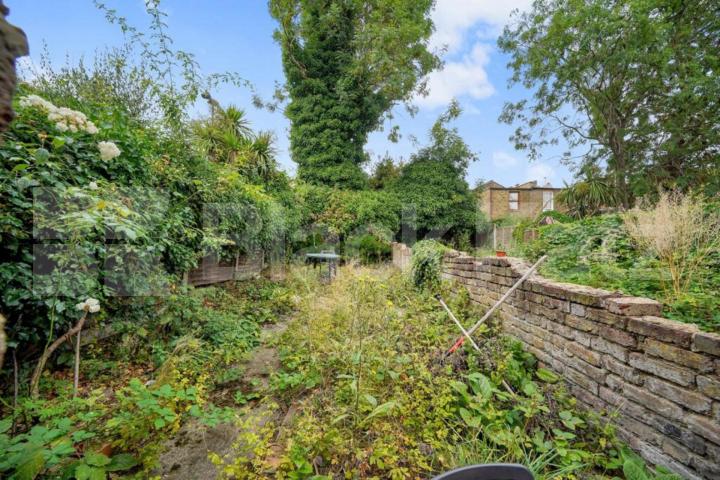 Spacious 6-Bedroom House – Perfect for Students & Professional Sharers  Calverley Grove, Archway