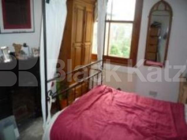 			2 Bedroom, 1 bath, 1 reception Flat			 Carlingford road, Turnpike Lane