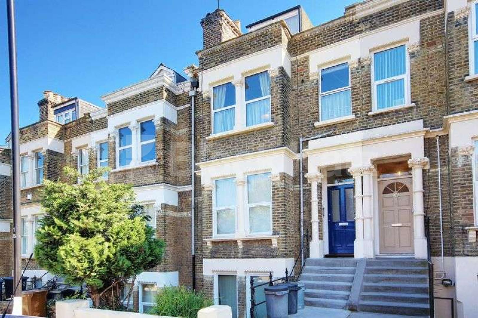 Quality Craftsmanship 2 Bedroom, Furnished Flat in Castlewood Road N16