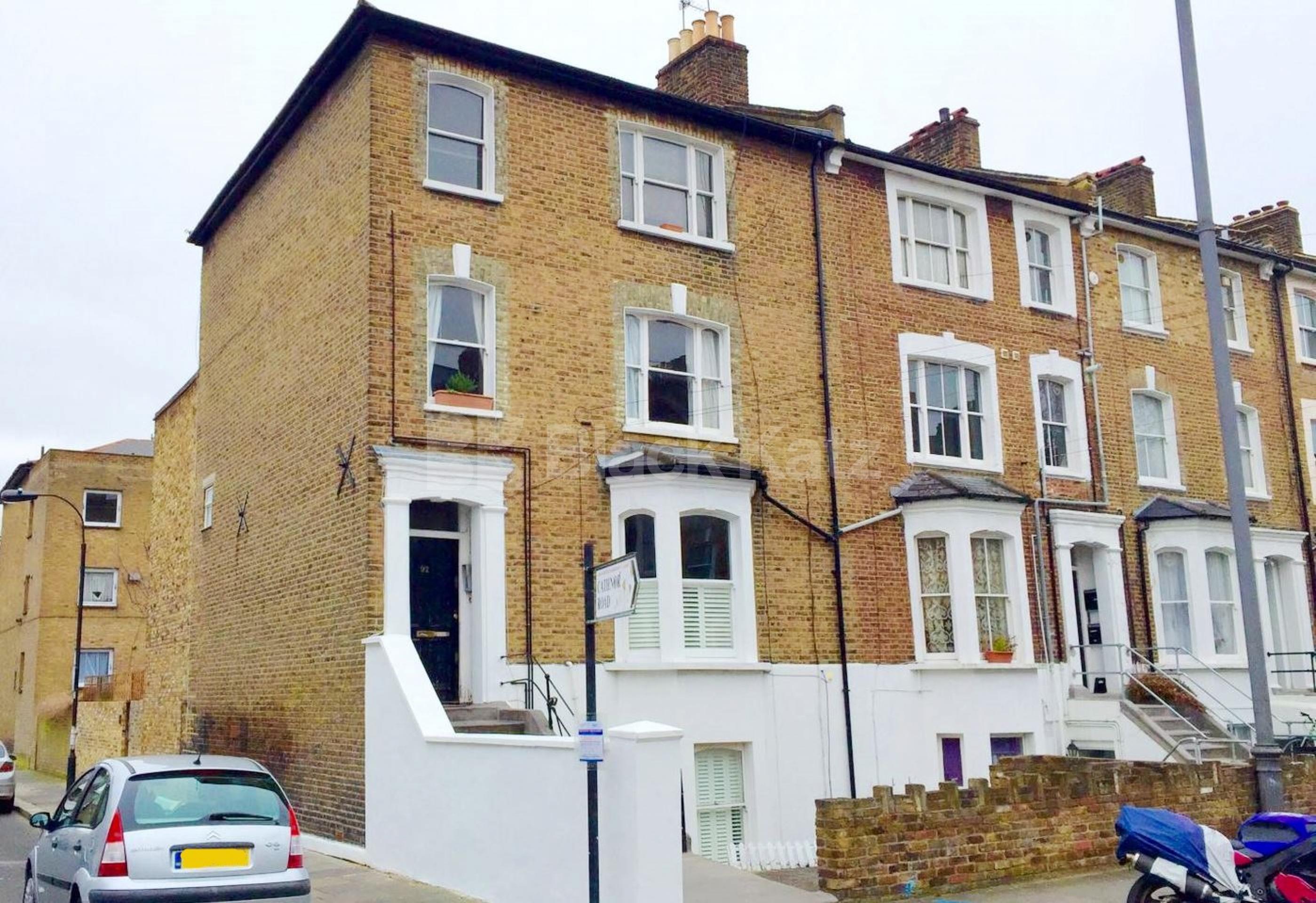 Modern Apartment Cathnor Road, Shepherds Bush W12