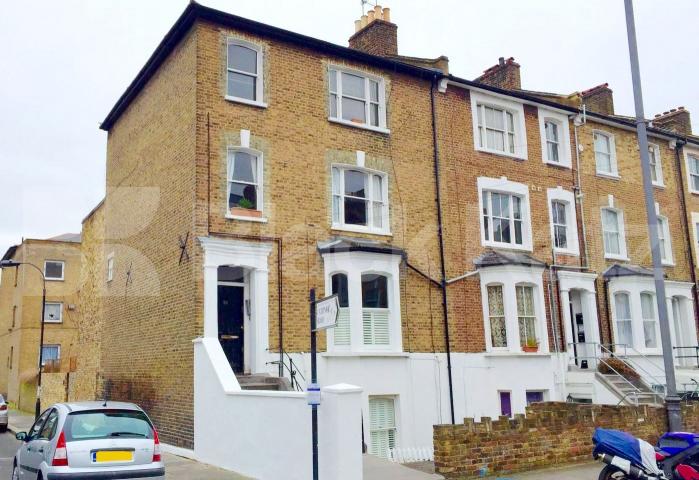 Modern Apartment Cathnor Road, Shepherds Bush