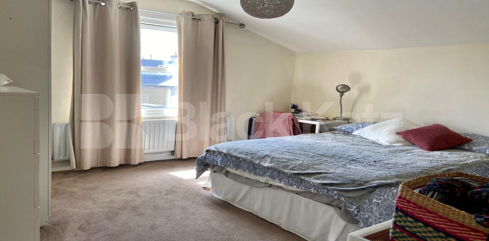 			LET , 2 Bedroom, 1 bath, 1 reception Apartment			 Cavendish Road , Clapham South 