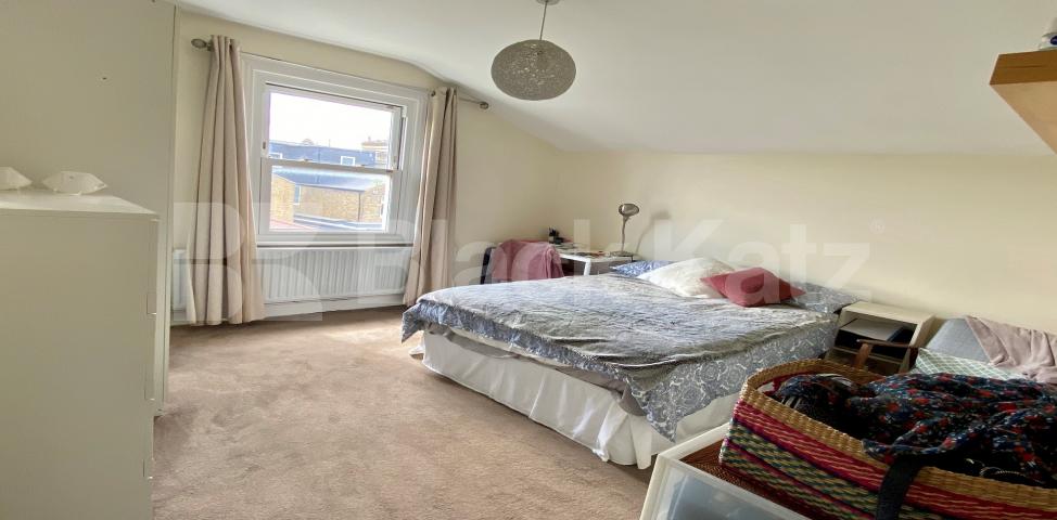 			LET , 2 Bedroom, 1 bath, 1 reception Apartment			 Cavendish Road , Clapham South 