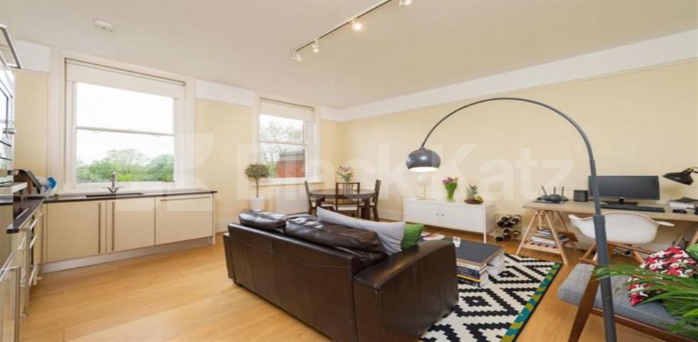 			MINUTES TO HIGH GATE TUBE , 2 Bedroom, 1 bath, 1 reception Flat			 Shepherds Hill, HIGHGATE