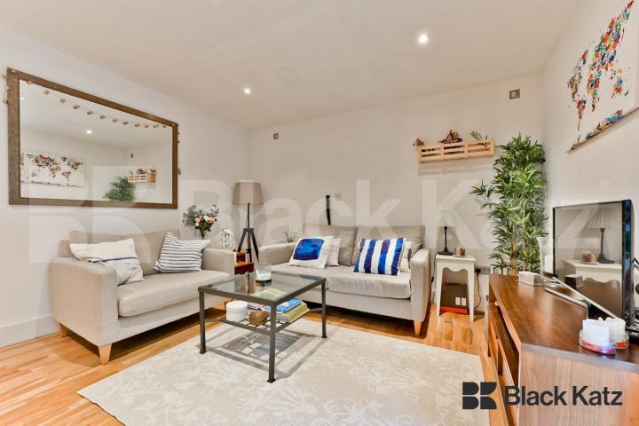 Charming apartment walking distance to Abbeville Village Elms Road, Clapham Common 