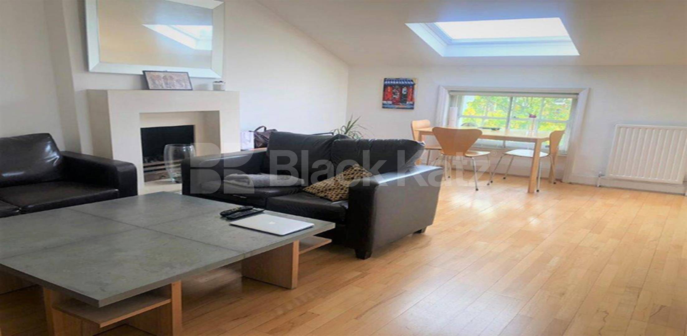 Fantastic two bed in Swiss Cottage mins to tube and shops  College Crescent, Swiss Cottage