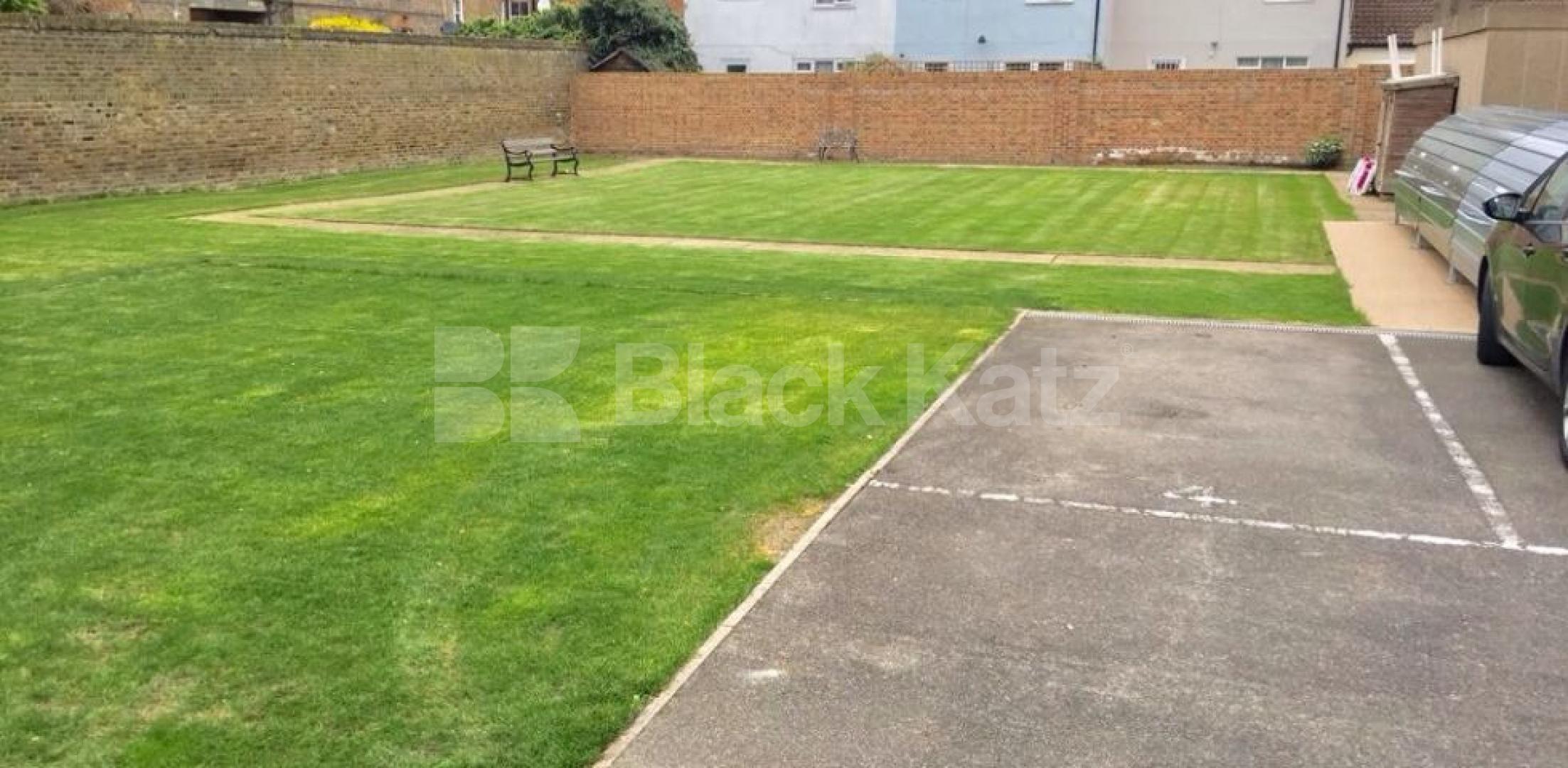 			NEW INSTRUCTION , 2 Bedroom, 1 bath, 1 reception Apartment			 Brixton Road, Oval