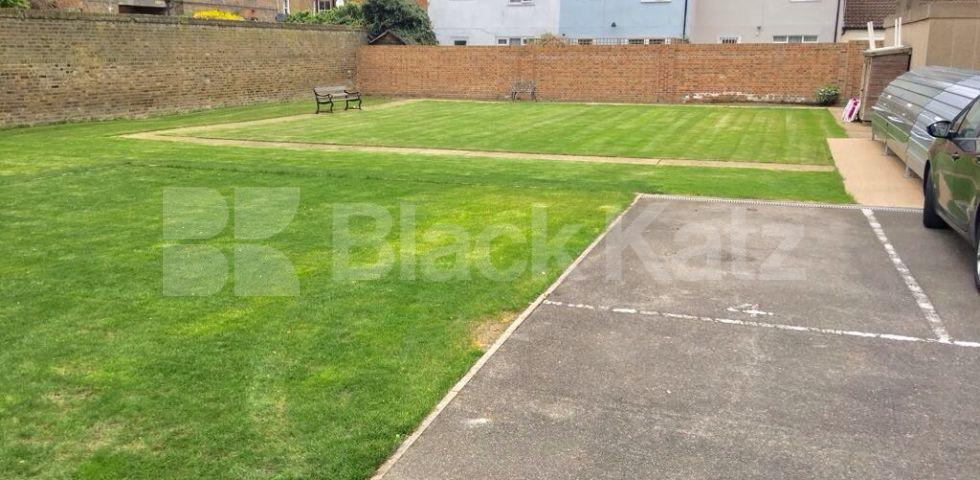 			NEW INSTRUCTION , 2 Bedroom, 1 bath, 1 reception Apartment			 Brixton Road, Oval