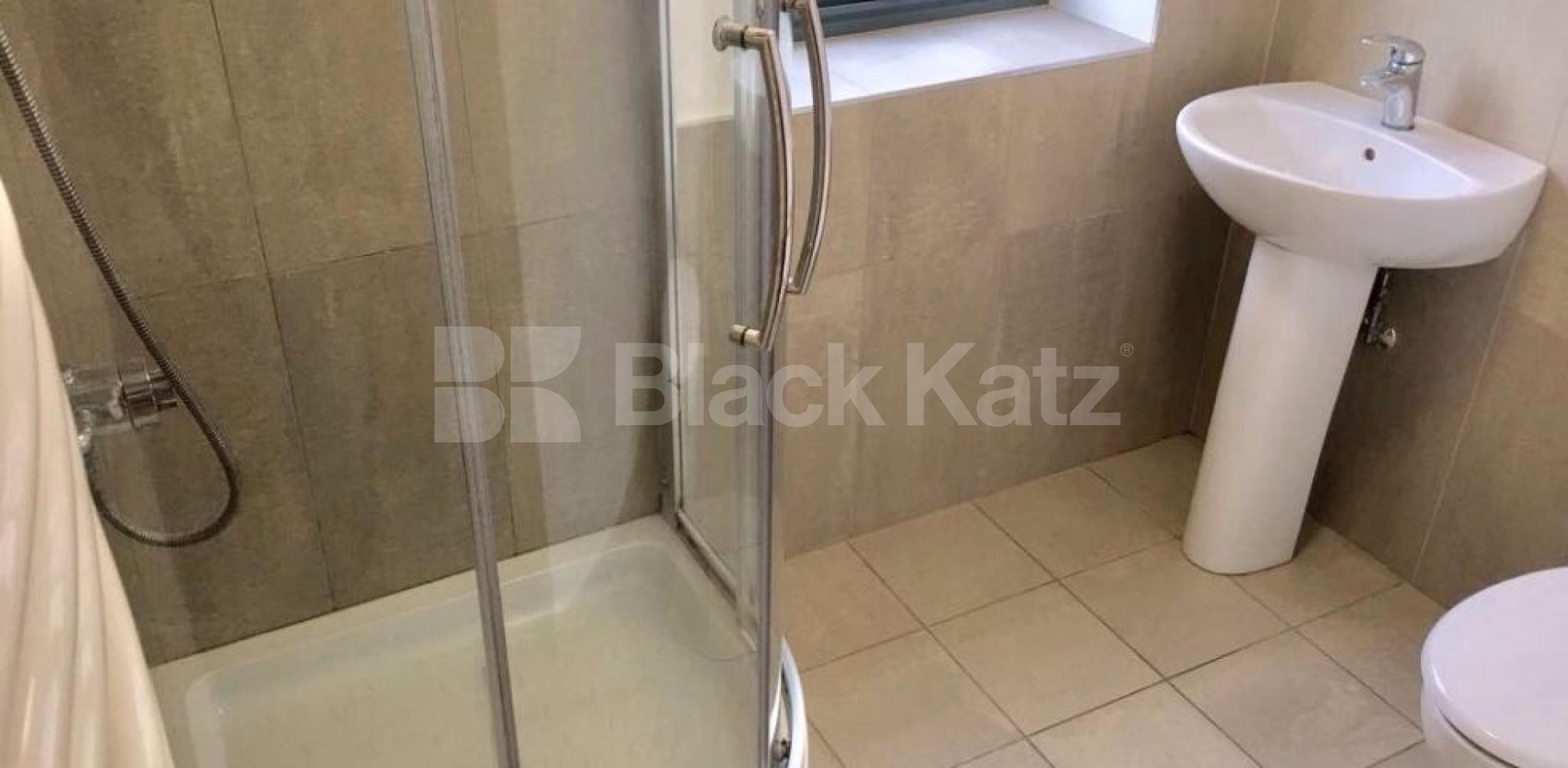 			NEW INSTRUCTION , 2 Bedroom, 1 bath, 1 reception Apartment			 Brixton Road, Oval