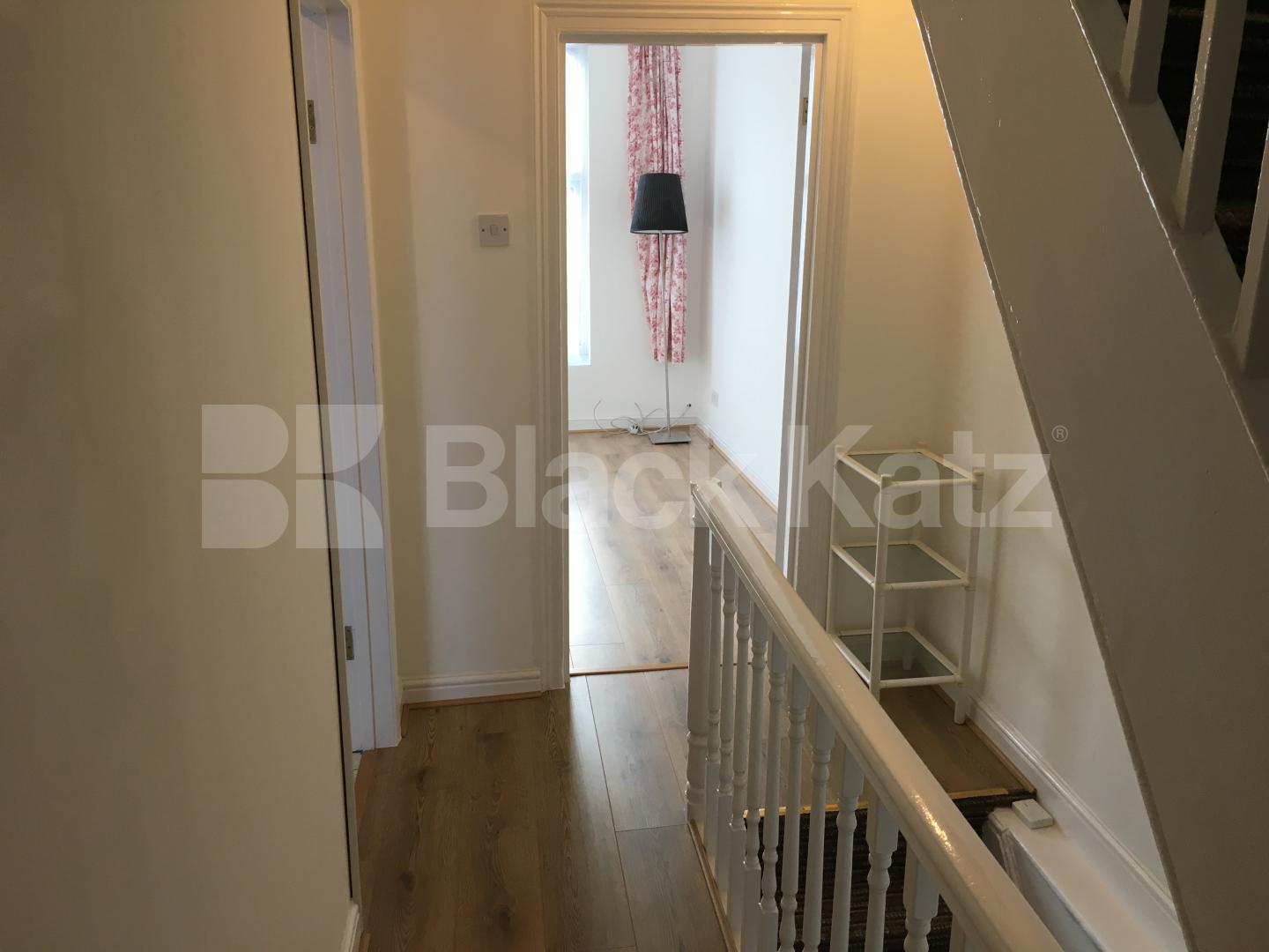 			NEW INSTRUCTION , 2 Bedroom, 1 bath, 1 reception Maisonette			 Commercial Road, Whitechapel