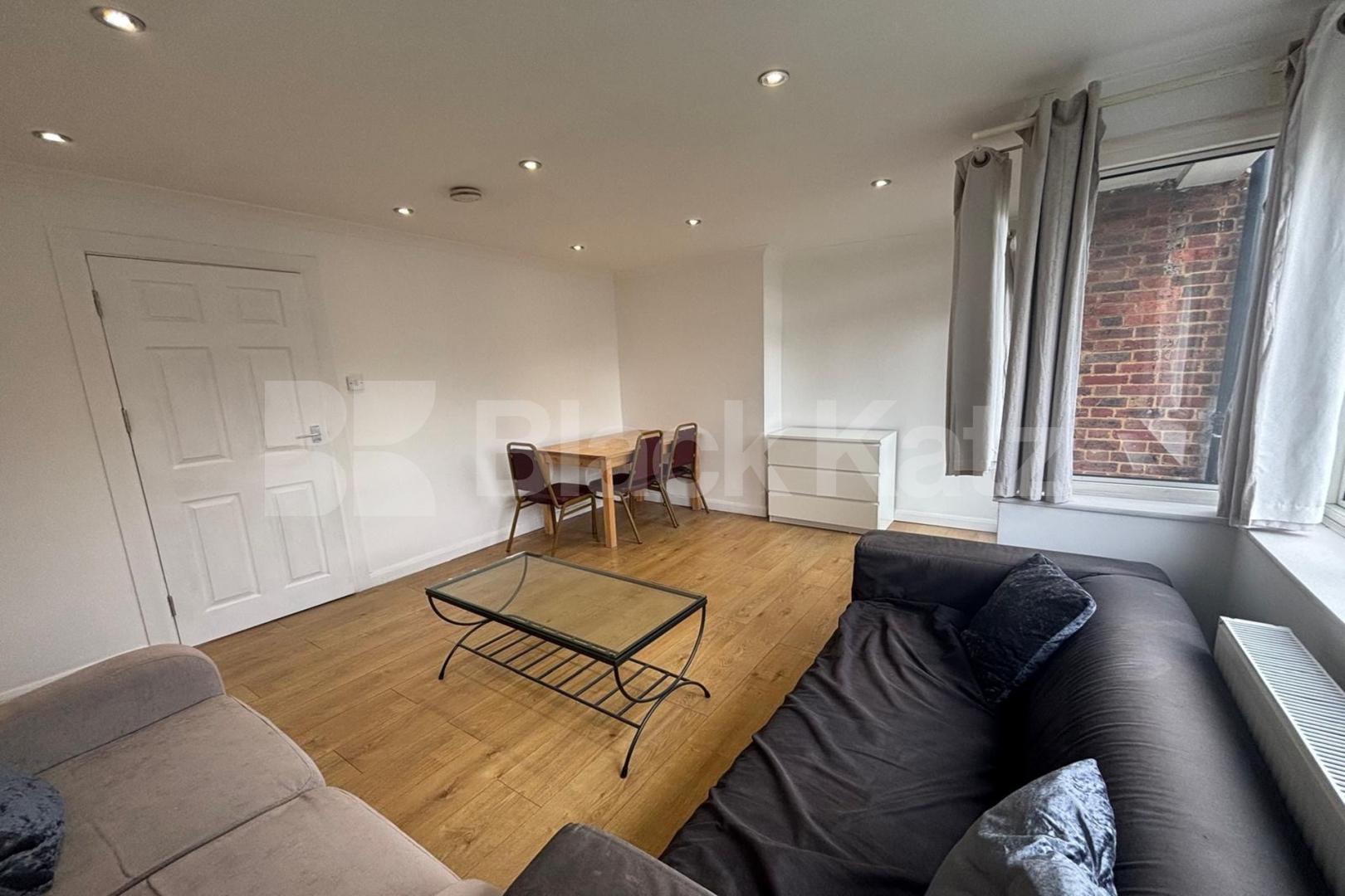 Duplex apartment with balcony offering 828 Sq.Ft.of living & entertaining space Coopers Road, Bermondsey