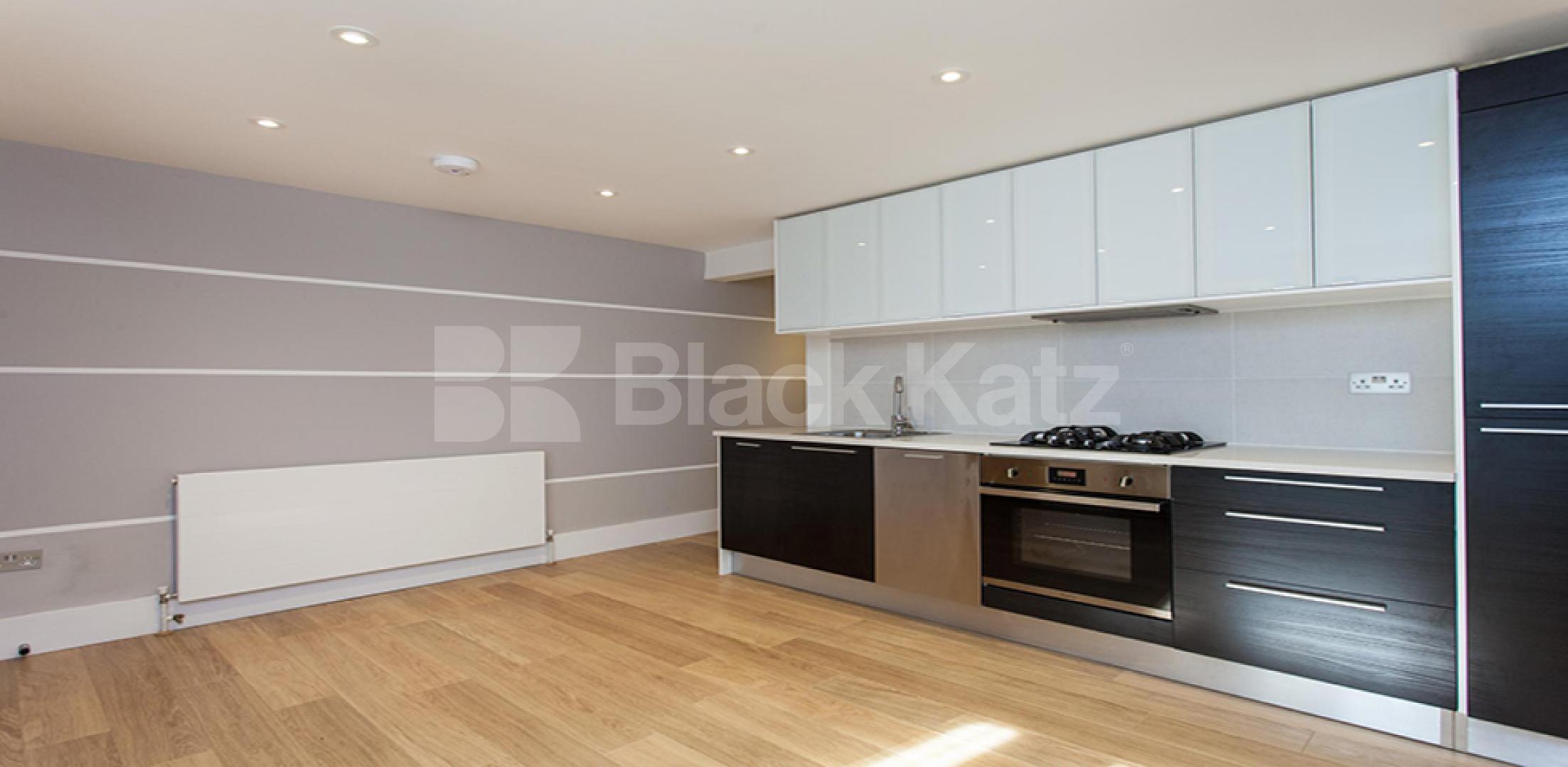 			NEW INSTRUCTION!, 1 Bedroom, 1 bath, 1 reception Flat			 Bell Street, MARYLEBONE