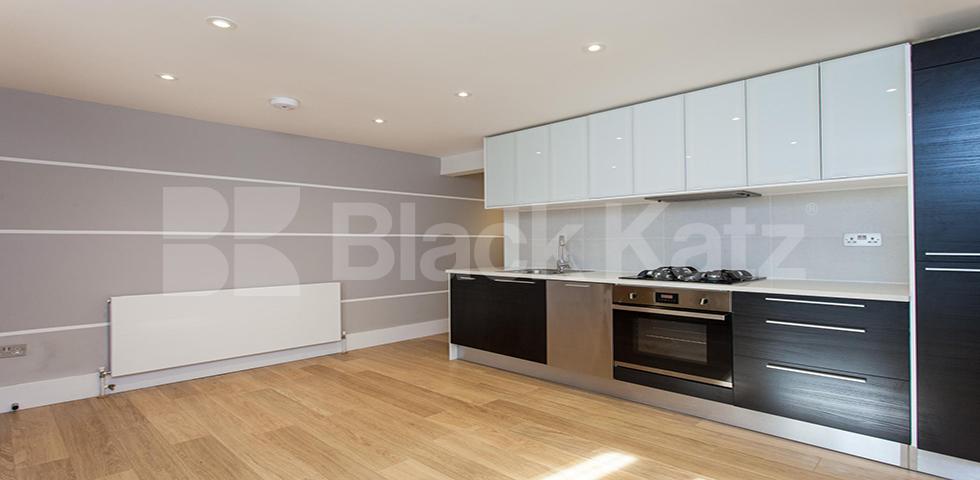 			NEW INSTRUCTION!, 1 Bedroom, 1 bath, 1 reception Flat			 Bell Street, MARYLEBONE