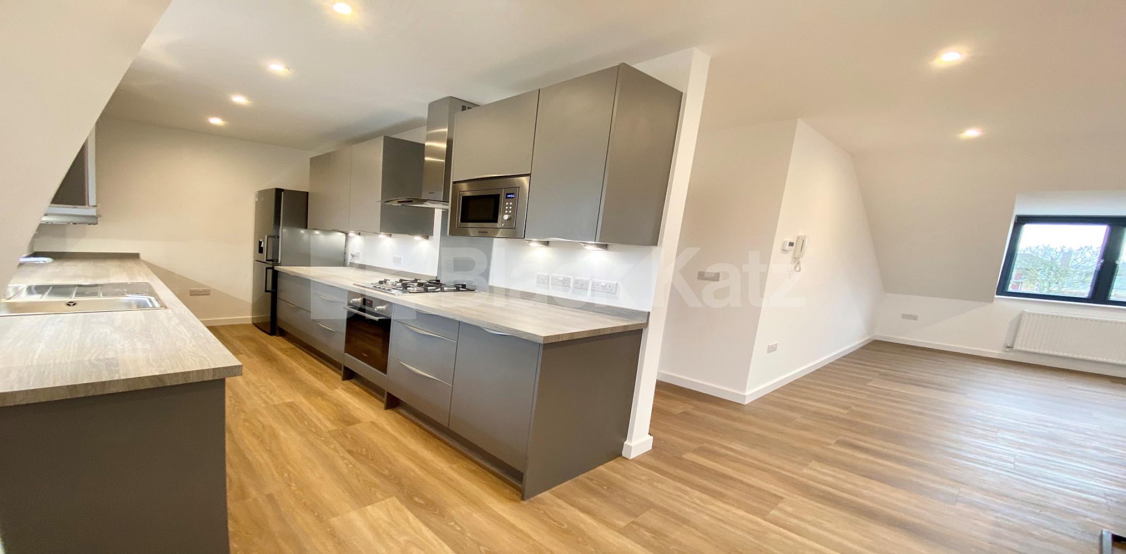 			LET, 2 Bedroom, 1 bath, 1 reception Apartment			 Brixton Road, Oval