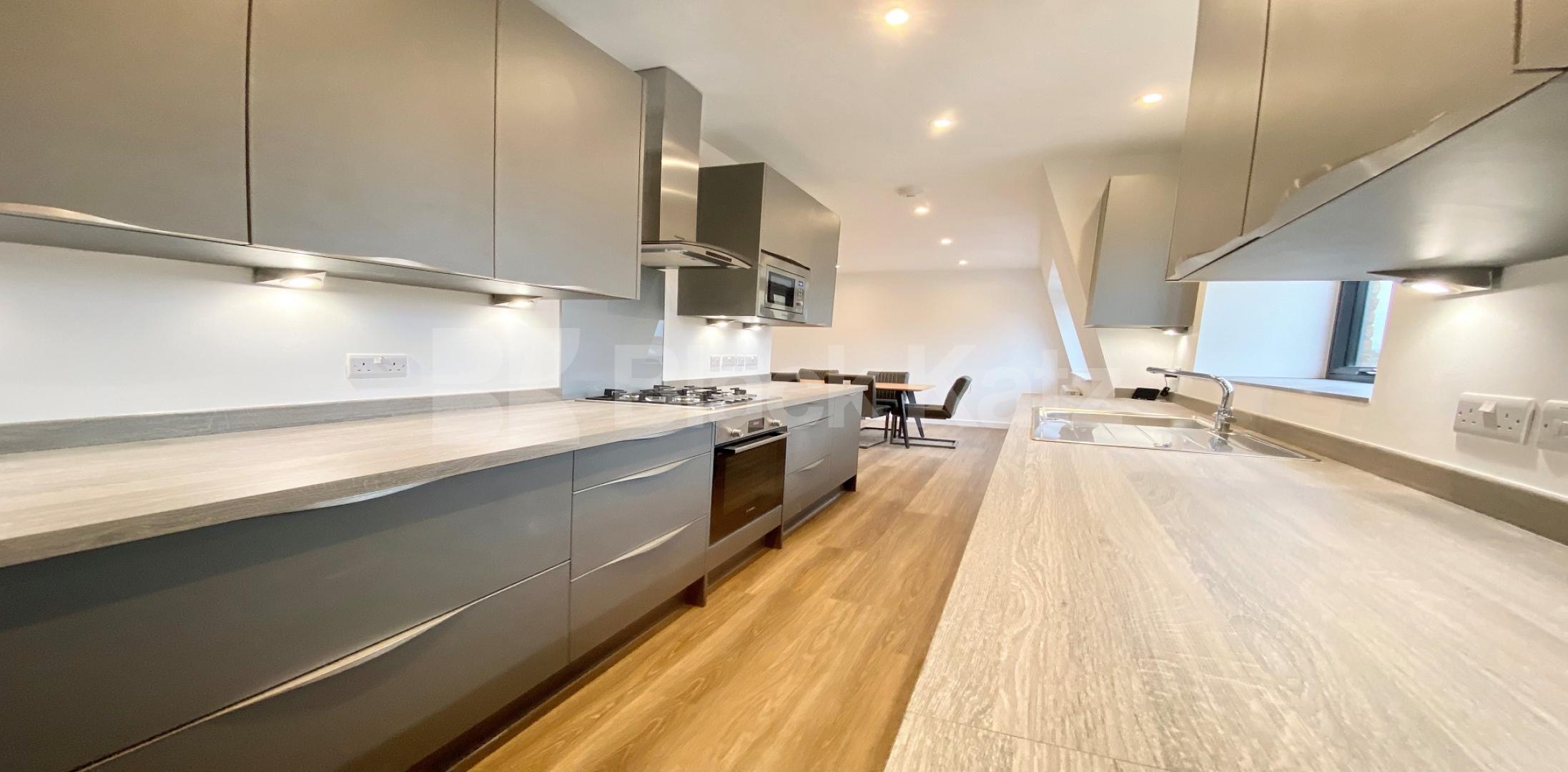 			LET, 2 Bedroom, 1 bath, 1 reception Apartment			 Brixton Road, Oval