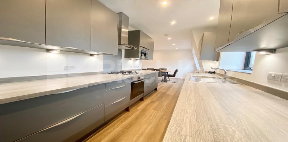 			LET, 2 Bedroom, 1 bath, 1 reception Apartment			 Brixton Road, Oval