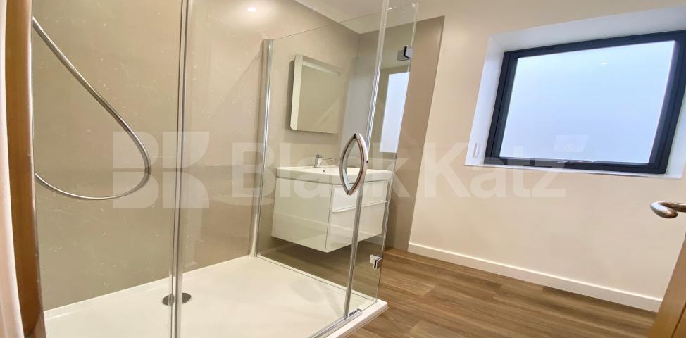 			LET, 2 Bedroom, 1 bath, 1 reception Apartment			 Brixton Road, Oval