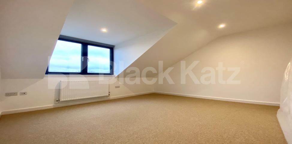 			LET, 2 Bedroom, 1 bath, 1 reception Apartment			 Brixton Road, Oval