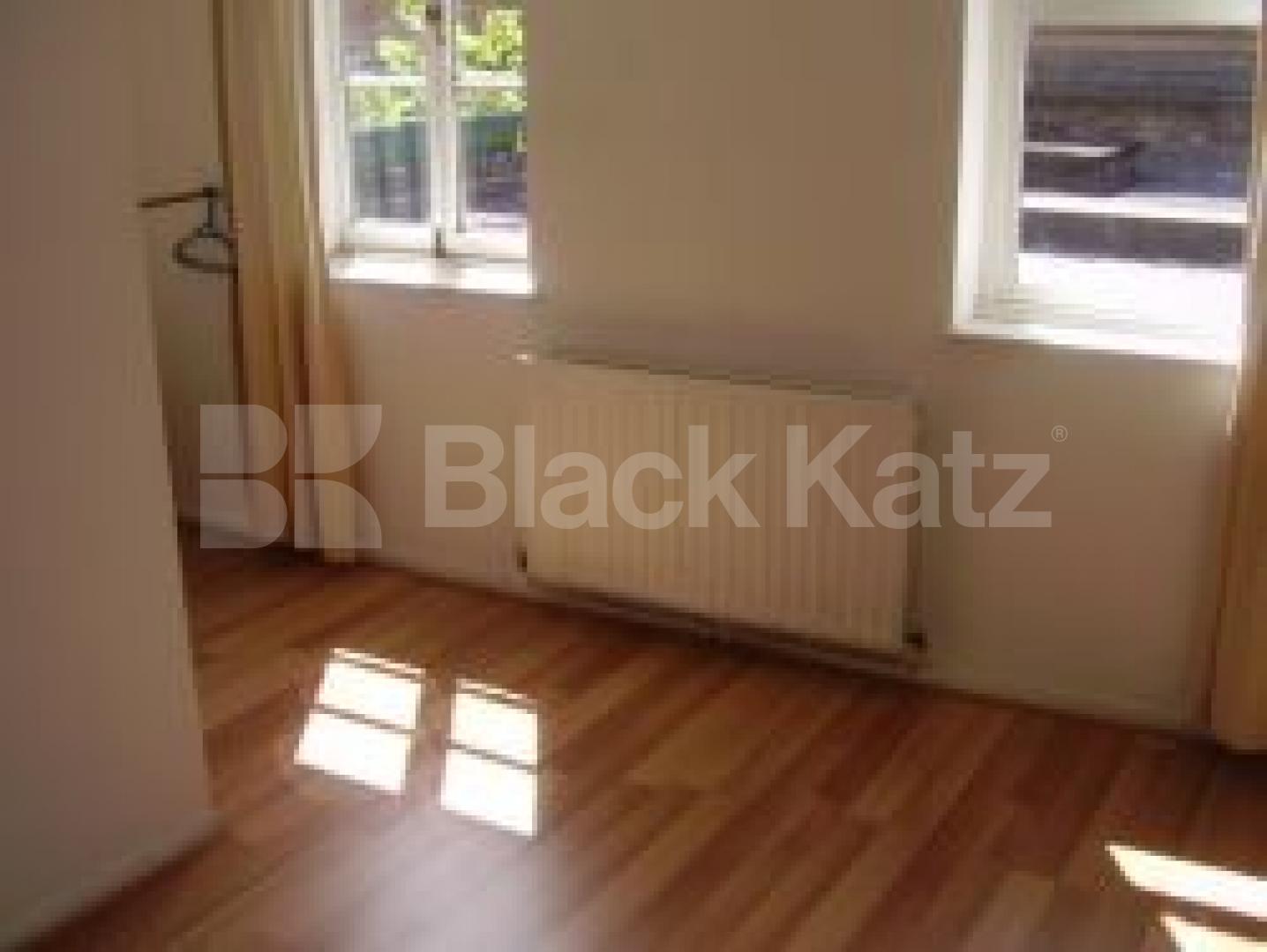 			1 Bedroom, 1 bath, 1 reception Flat			 Chapel Market, ANGEL N1